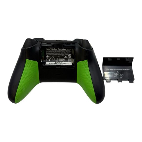 Xbox Wireless Controller 20th Anniversary Special Edition - Picture 6 of 8